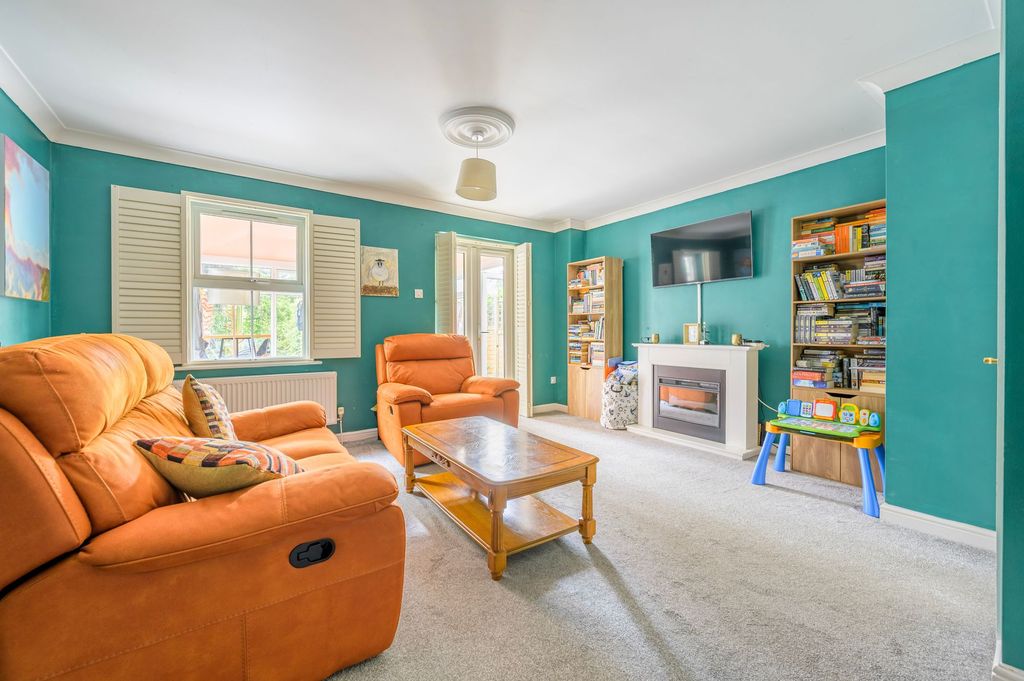 Property photo 2 of 16