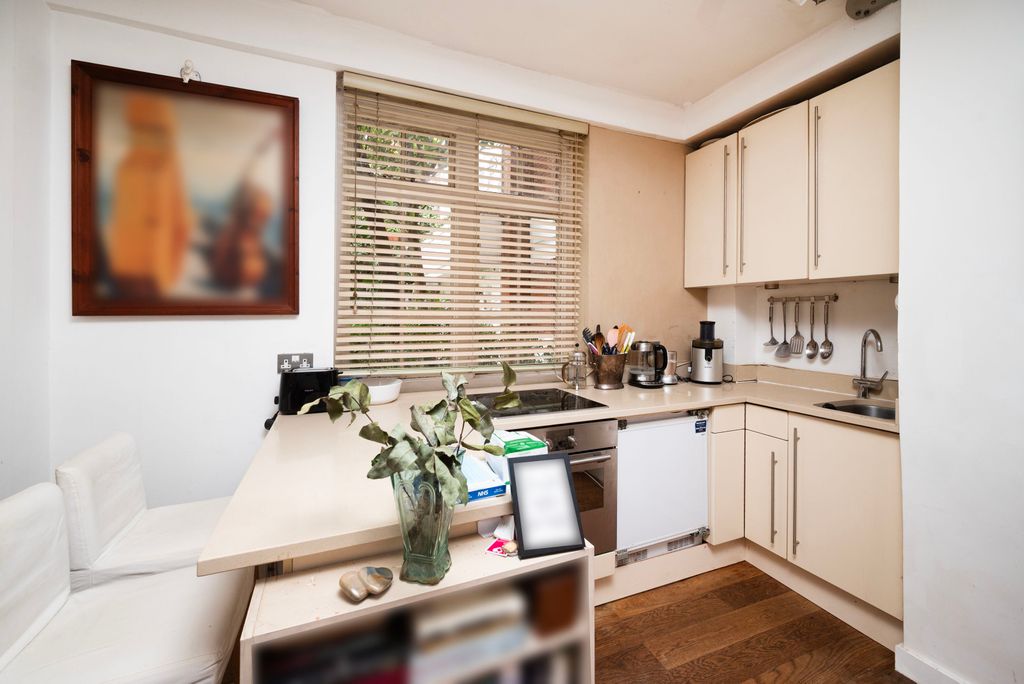 Property photo 3 of 10 Picture No. 06