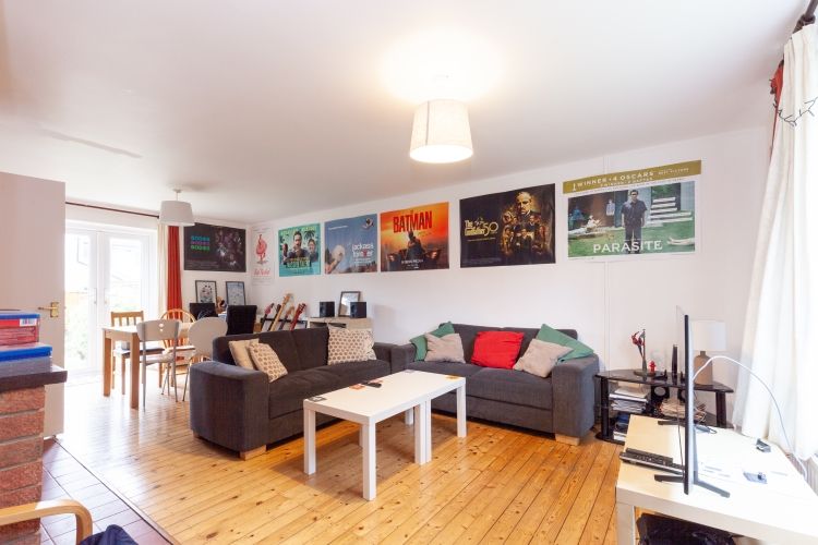 Property photo 1 of 9 Living Room