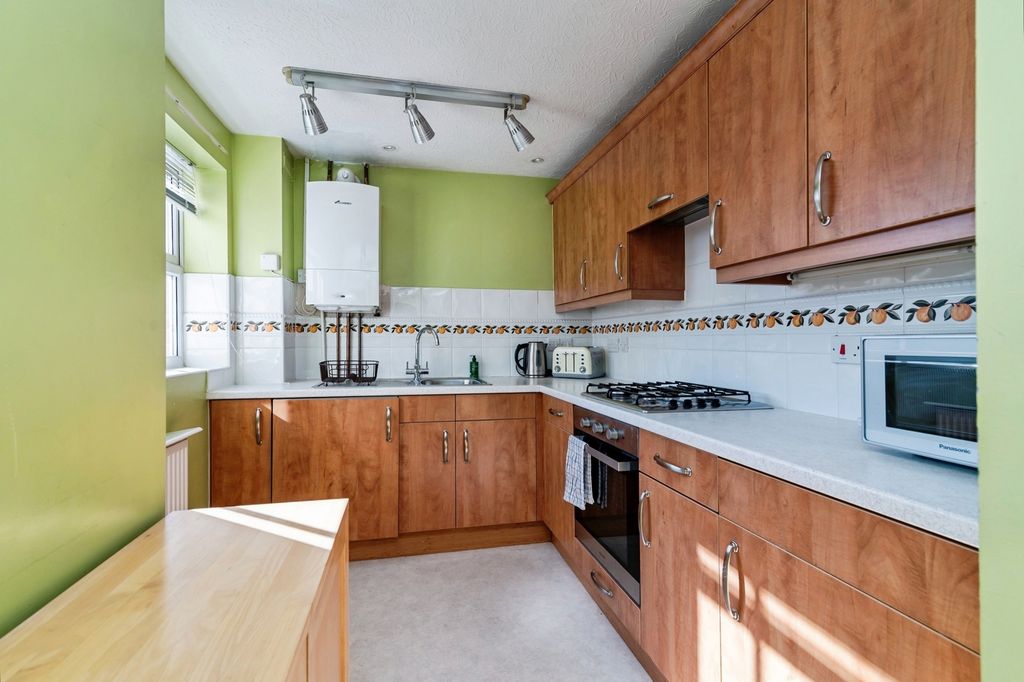 Property photo 3 of 17 Pbox-Img.Jpg