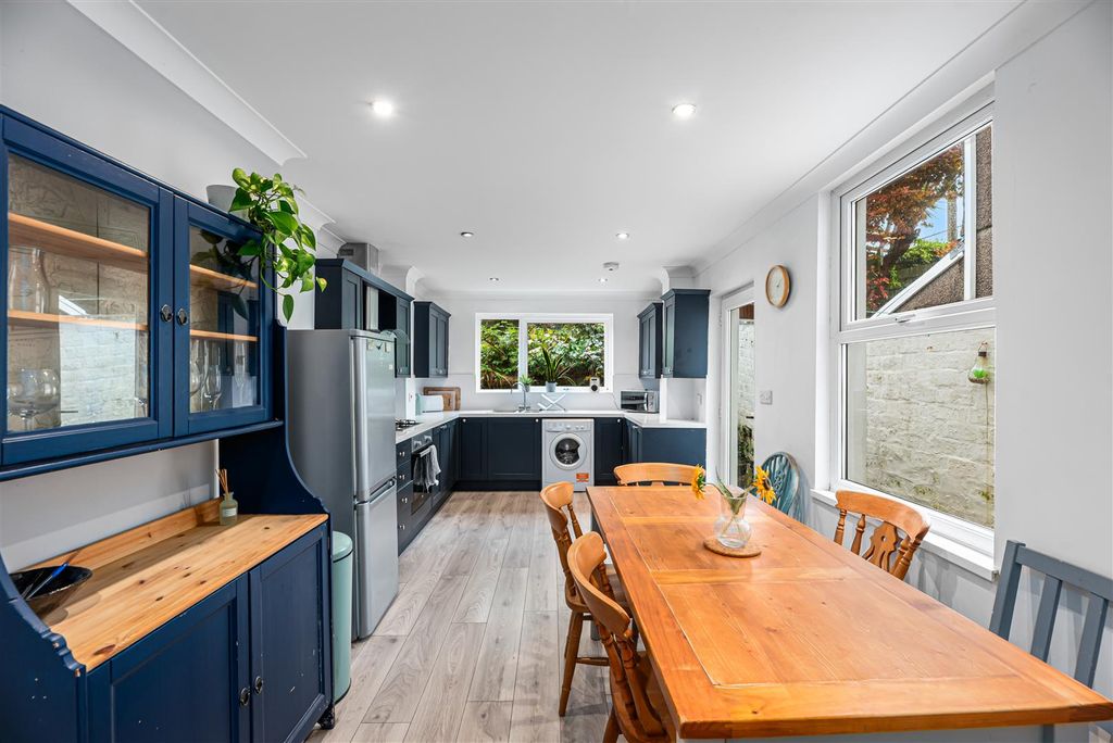 Property photo 2 of 17 Kitchen/Dining Room