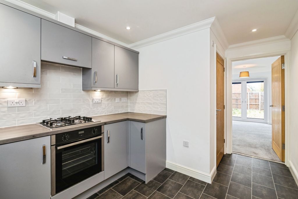 Property photo 2 of 16 Kitchen