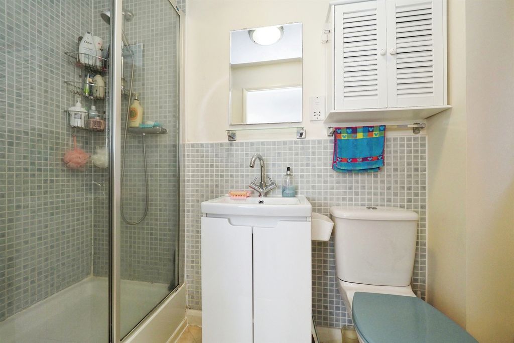 Additional image 16 of 6 bed detached house for saleHaymeadow Close, Loughborough LE11