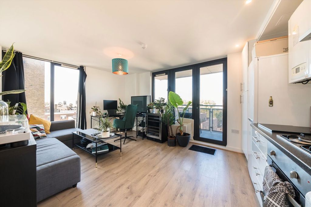 Property photo 3 of 9