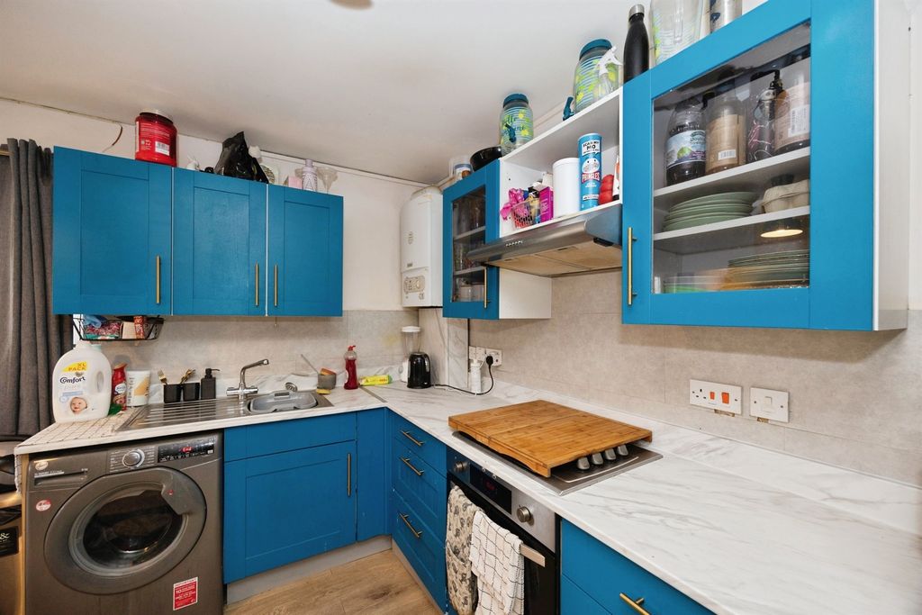 Property photo 2 of 14