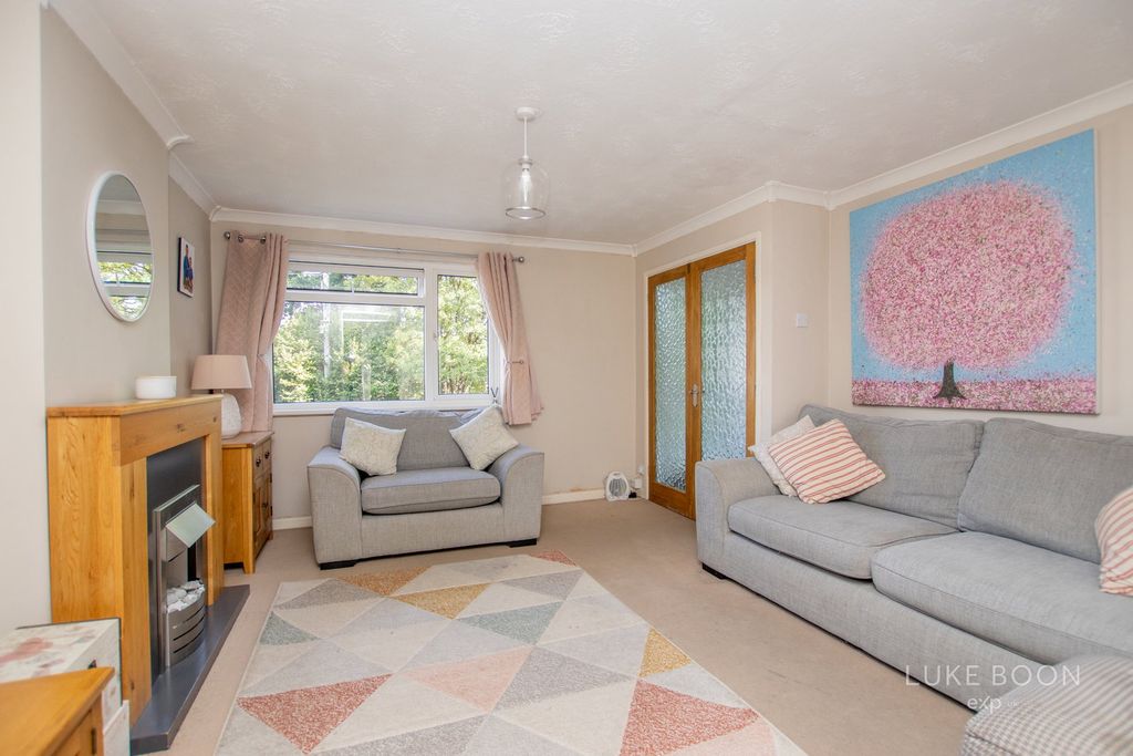 Property photo 3 of 16