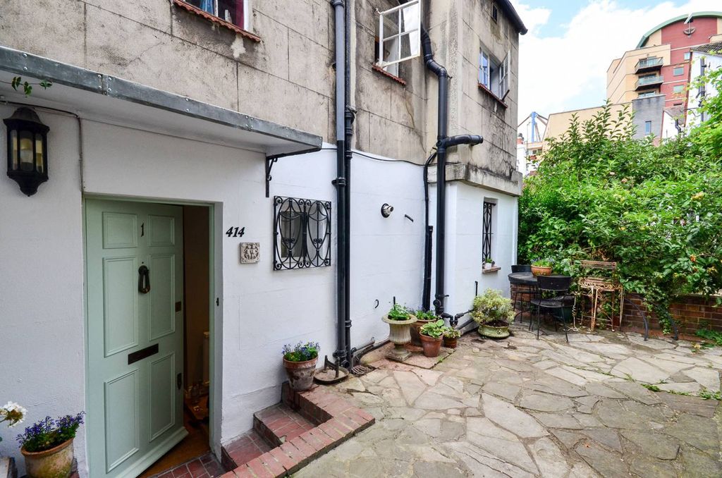 Property photo 2 of 7