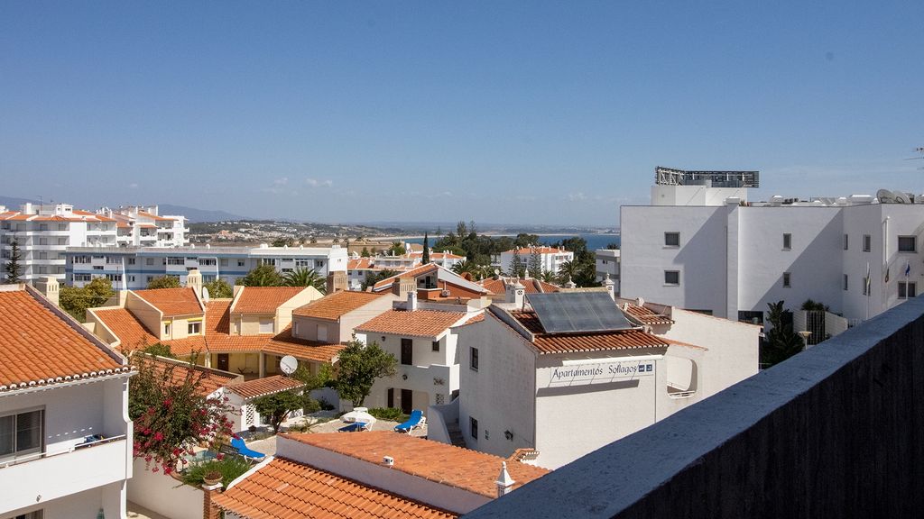 Property photo 1 of 33