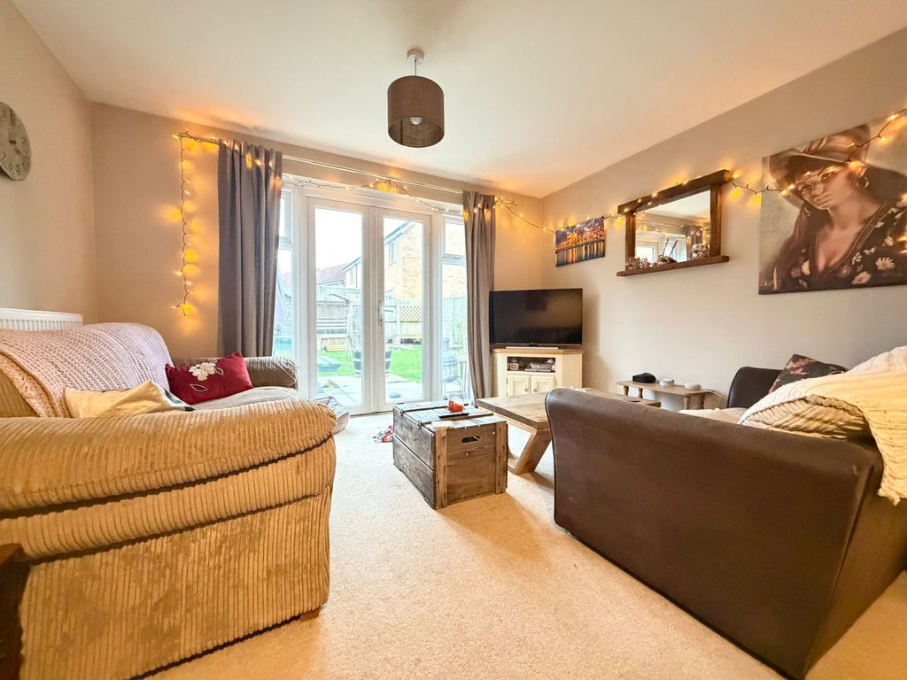 Property photo 2 of 12 Photo 11