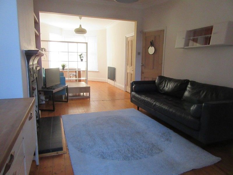 Property photo 2 of 13 Through Lounge (Front)