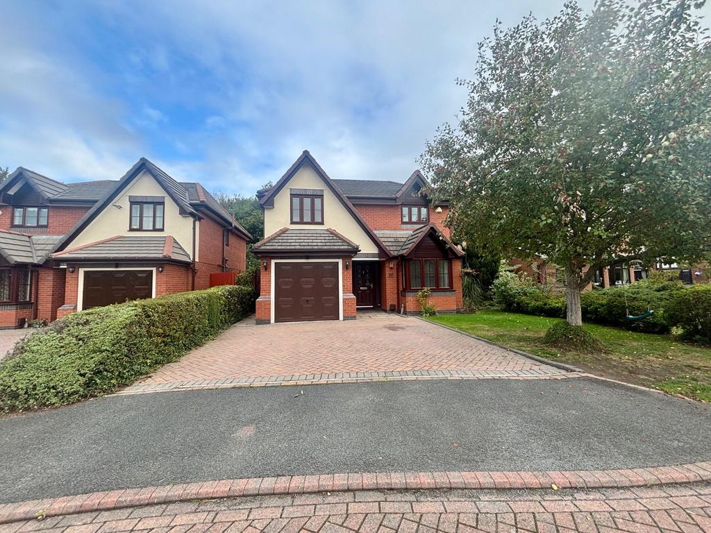 Property photo 1 of 34 Four Bedroom Detached Home