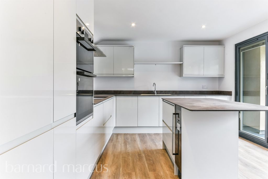 Property photo 3 of 22