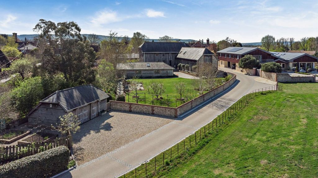 Property photo 1 of 24 Aerial