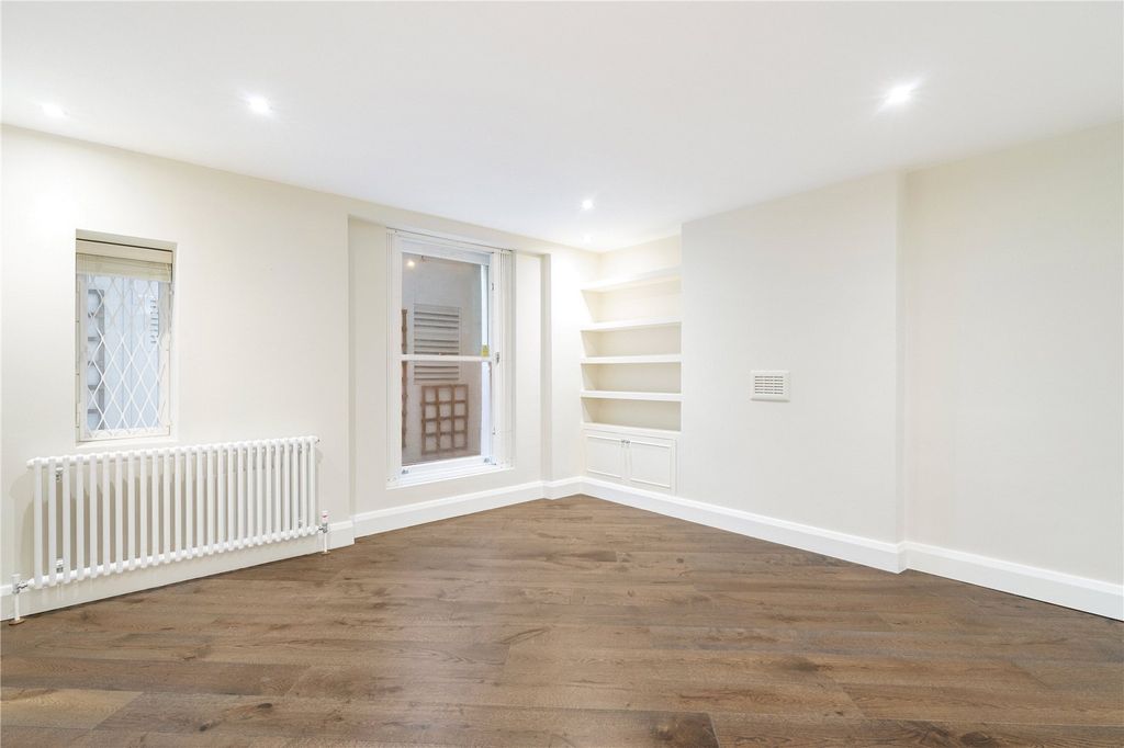 Property photo 3 of 17 Reception Room