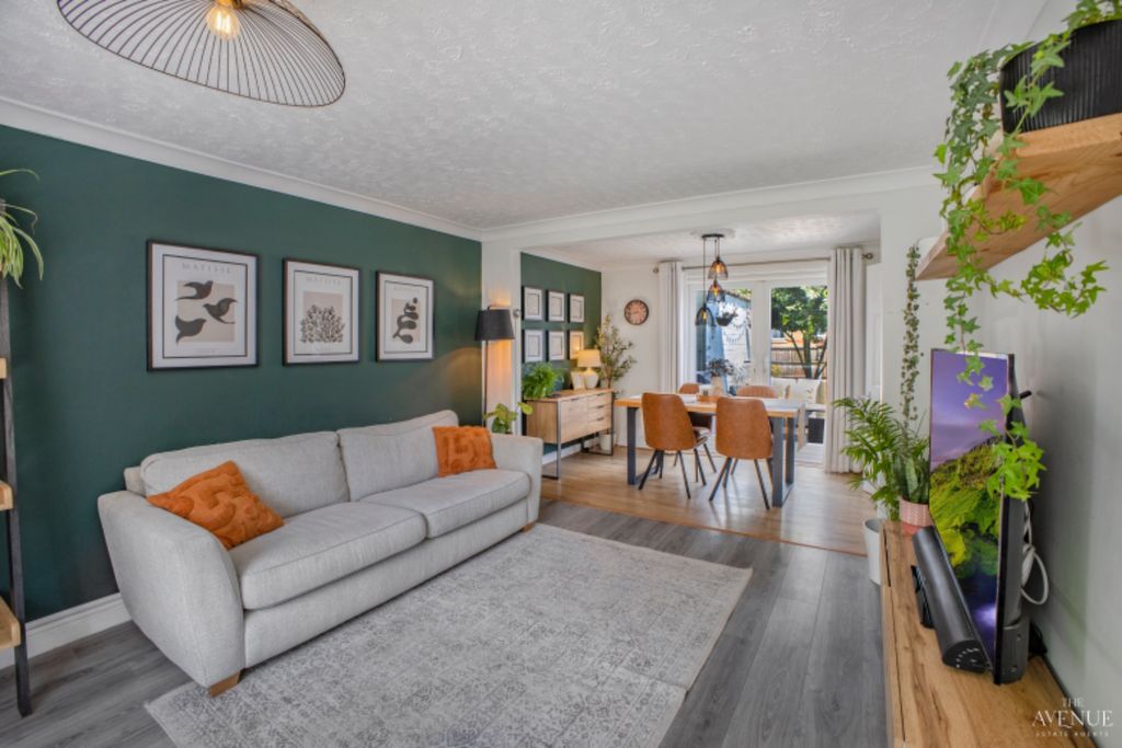 Property photo 2 of 18 4204914