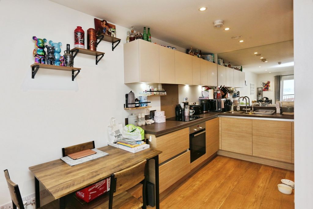 Property photo 3 of 15 Photo