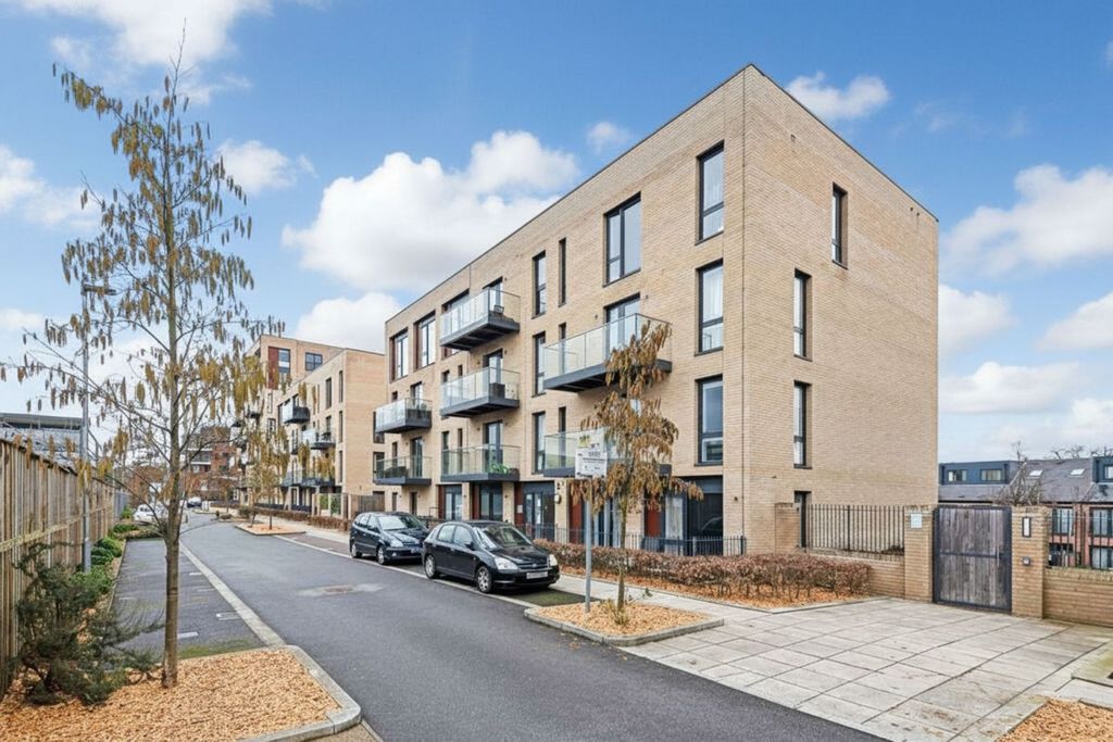 Property photo 1 of 12