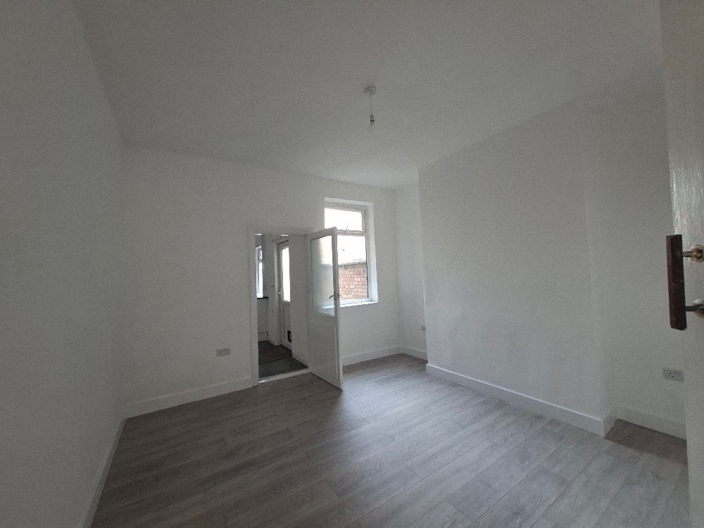 Property photo 3 of 8 Image