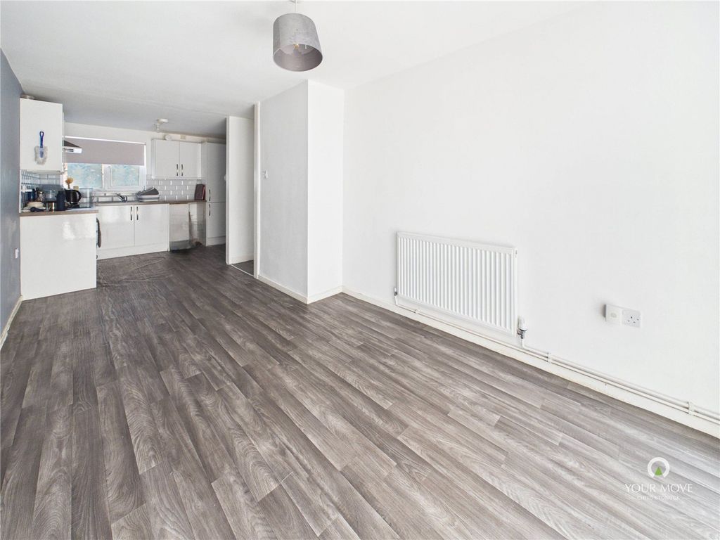 Property photo 2 of 13 Picture No. 31