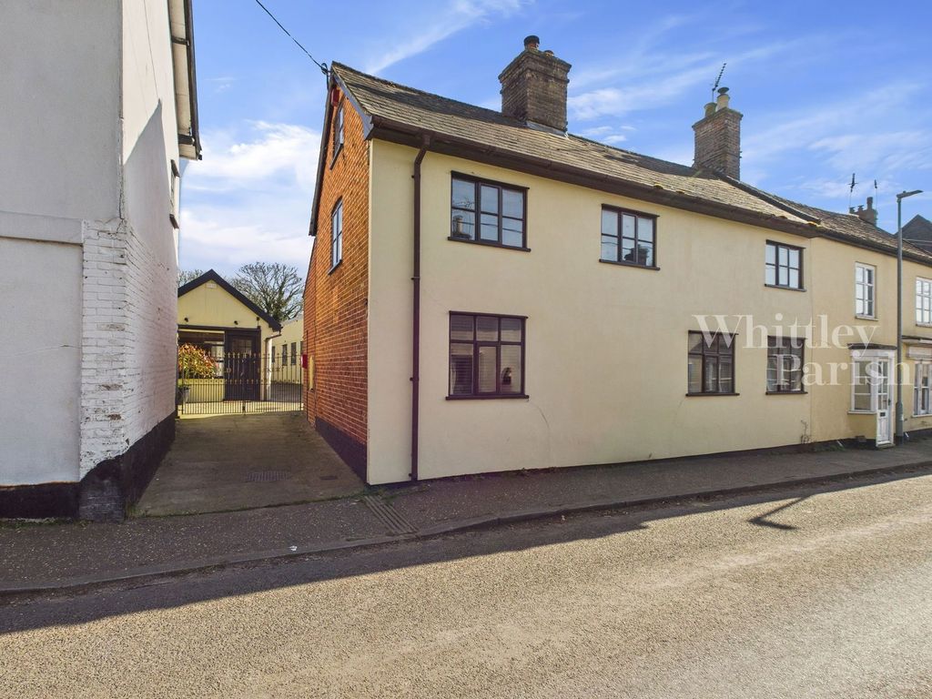 Property photo 1 of 25