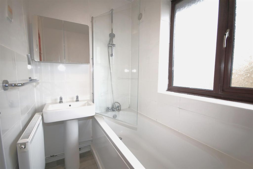 Property photo 3 of 14 Bathroom A.Jpg