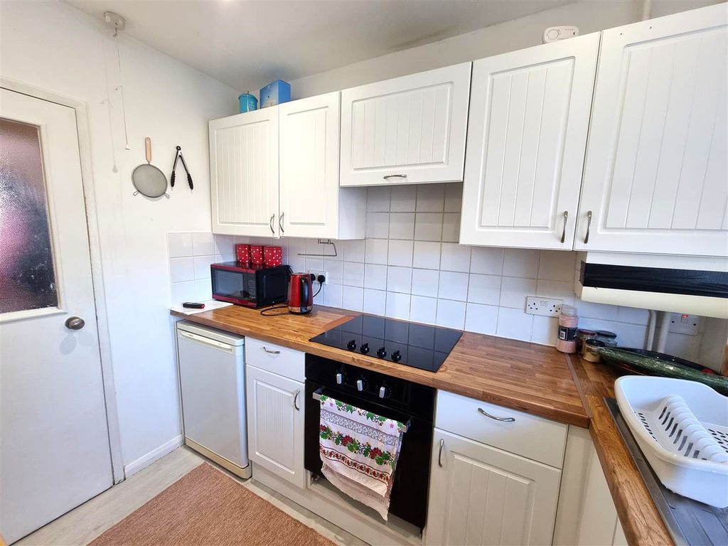 Property photo 3 of 16 Image