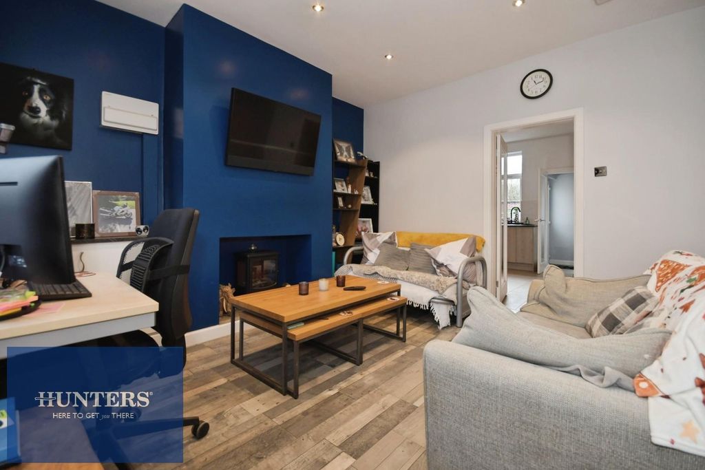 Property photo 3 of 13 Lounge 02.Jpg