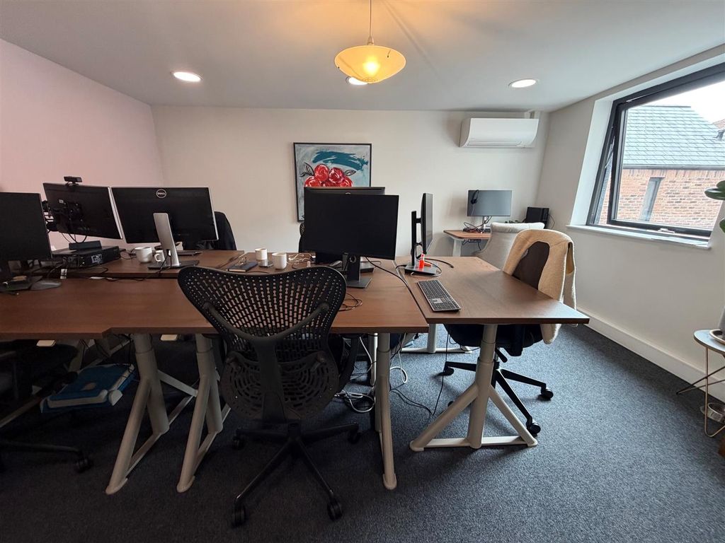 Property photo 2 of 10 9.Jpg