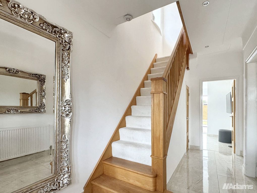 Property photo 2 of 26