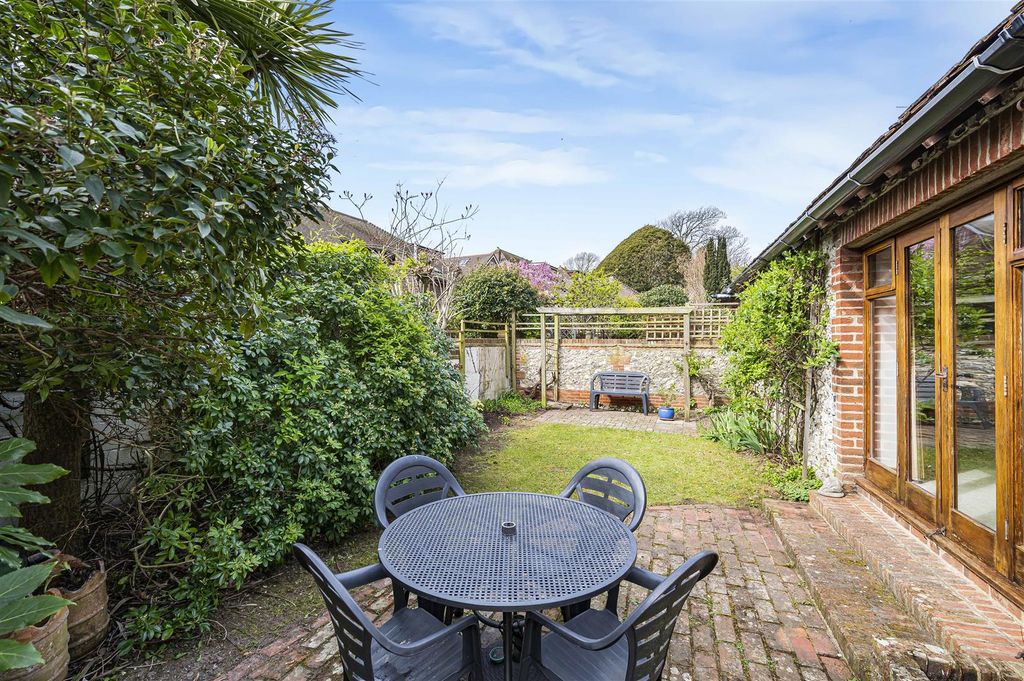 Property photo 3 of 31 Rear