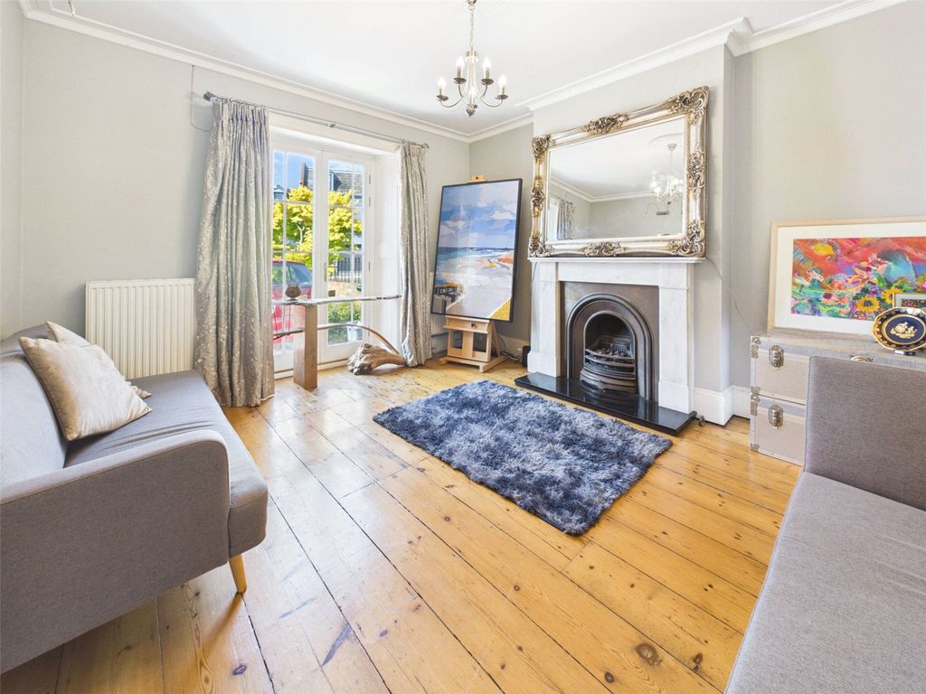 Property photo 2 of 31 Picture No. 21