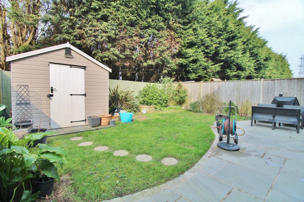 Property photo 2 of 18