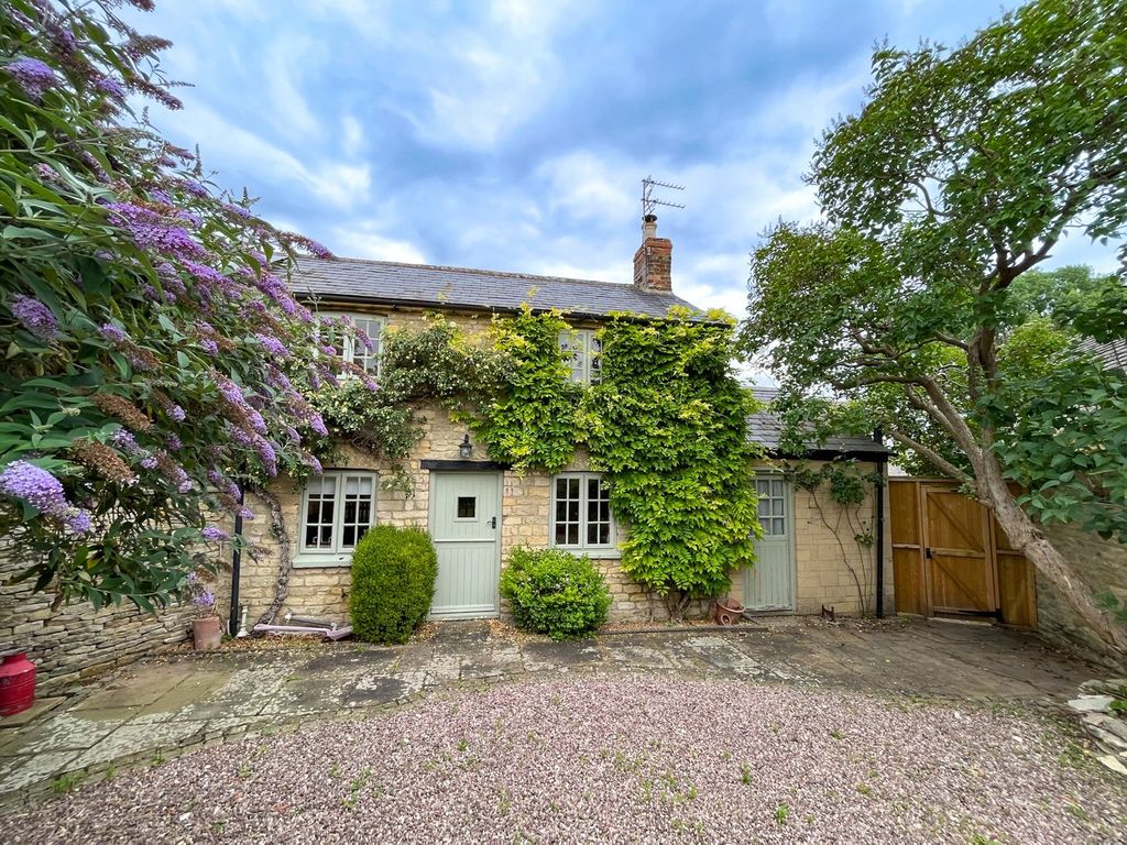 Property photo 1 of 18 External