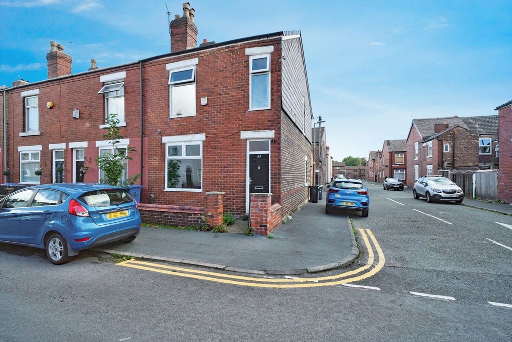 Property photo 1 of 18