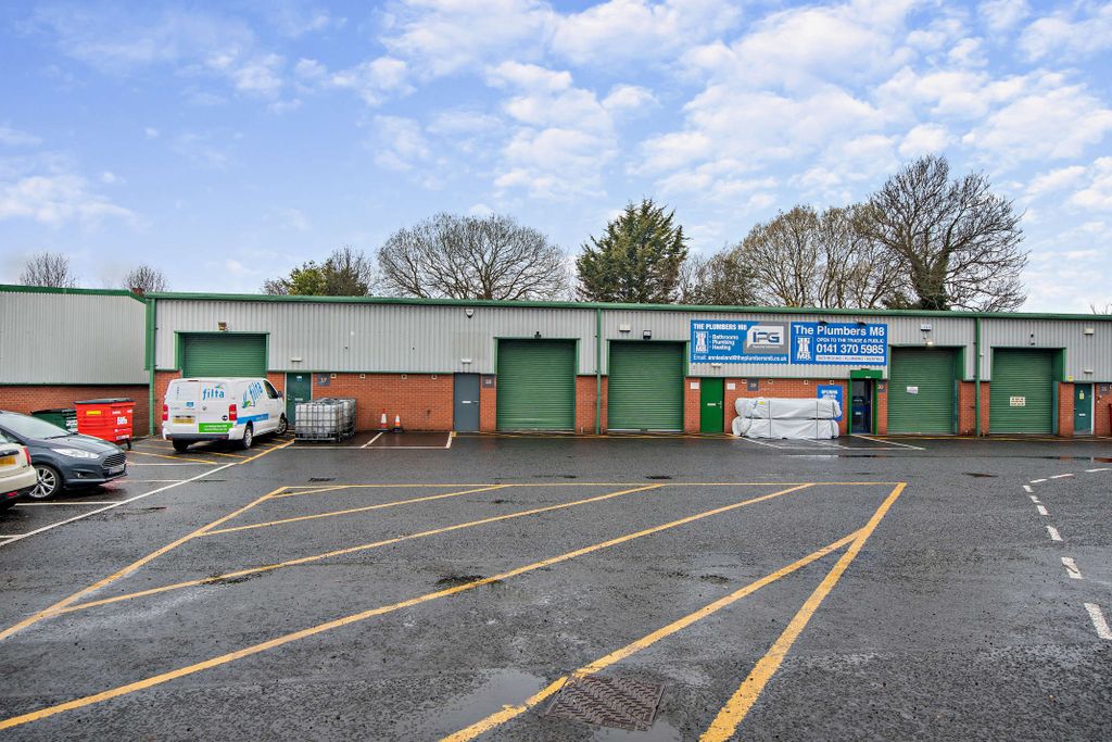 Property photo 2 of 8