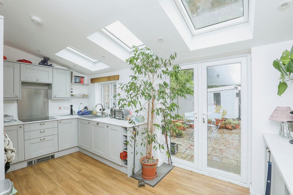 Property photo 3 of 15