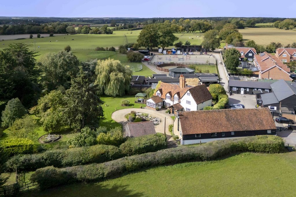 Property photo 2 of 24