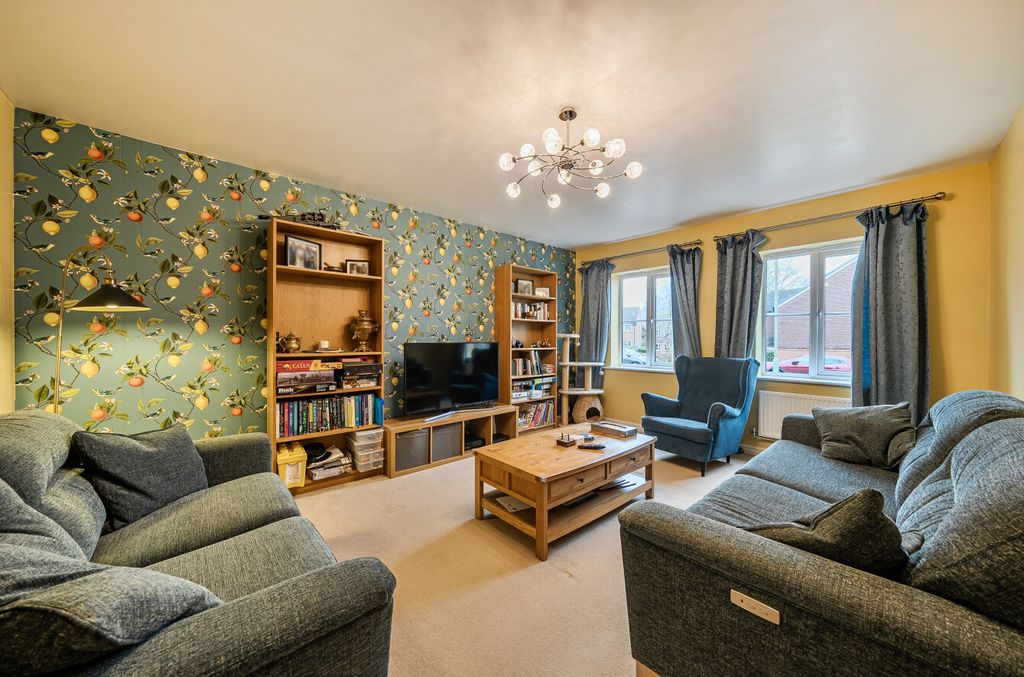 Property photo 2 of 14 1406833-14-697cc6...