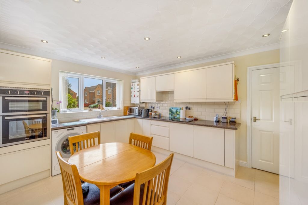 Property photo 2 of 23 13 Lockton Close (Swineshead)-16