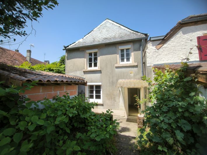 Property photo 1 of 19