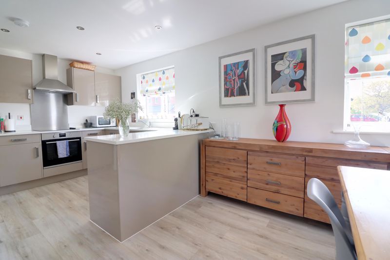 Property photo 2 of 18 Kitchen