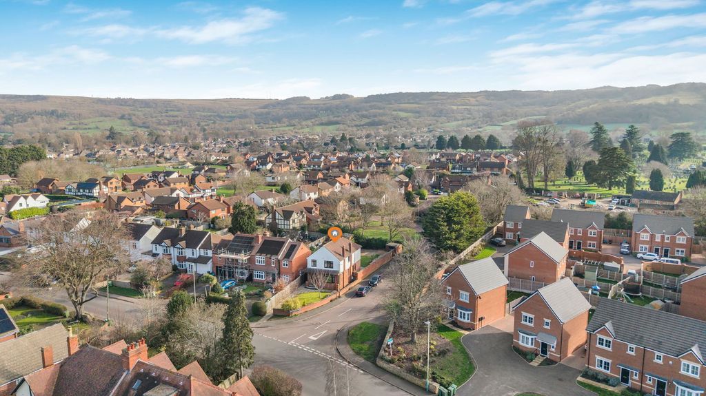 Property photo 2 of 24