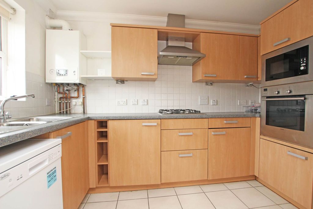 Property photo 3 of 9
