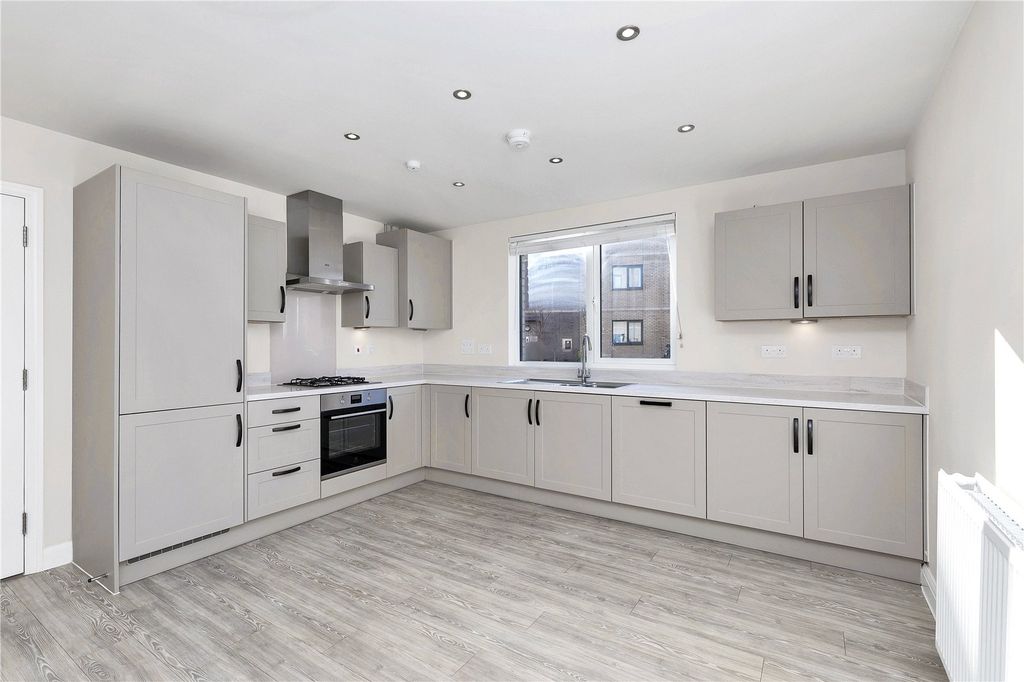 Property photo 2 of 10 Picture No. 15