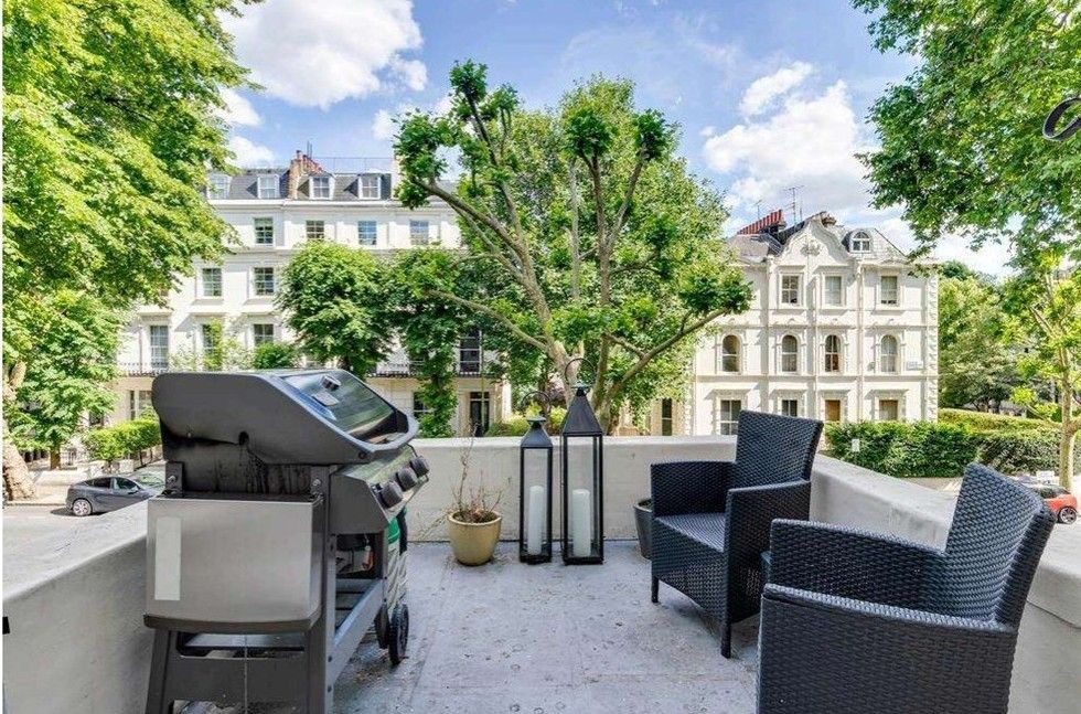 Property photo 3 of 27