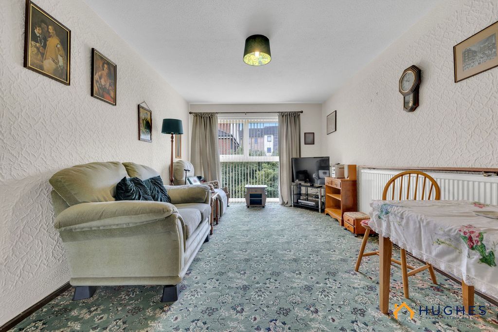 Property photo 2 of 12