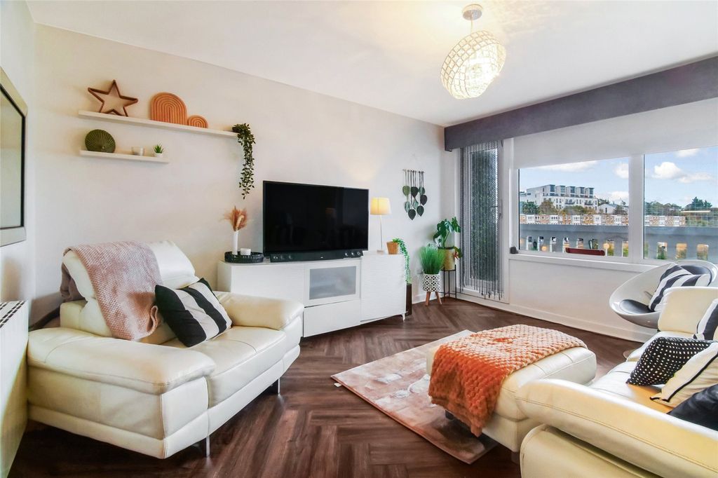 Property photo 2 of 16 Picture No. 07