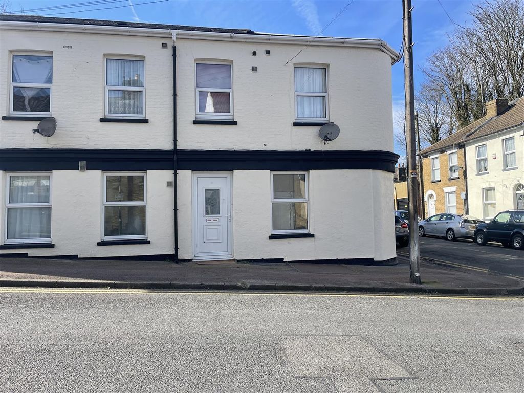 Property photo 3 of 5