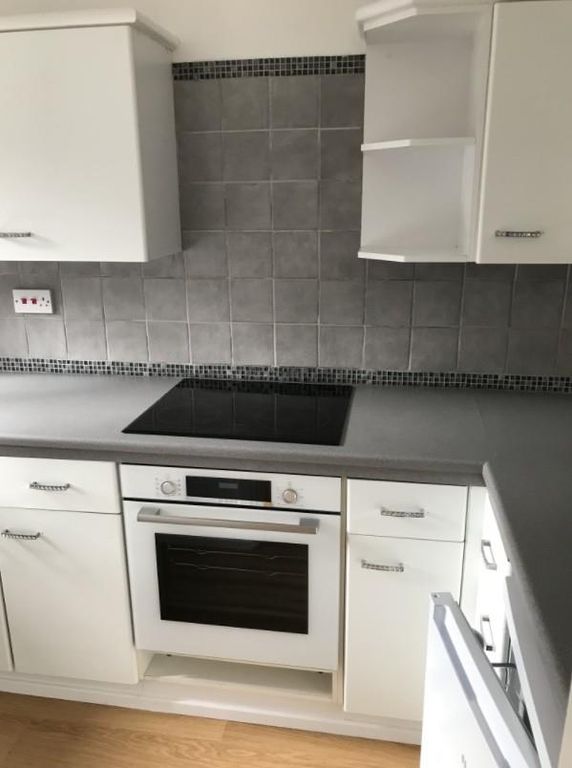 Property photo 3 of 7 Kitchen