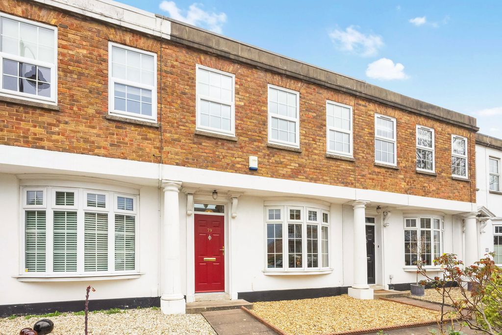 Property photo 1 of 23